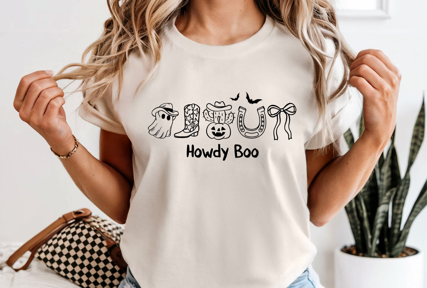 Howdy Boo Western Halloween Graphic T-Shirt | Fall Cowgirl Tee